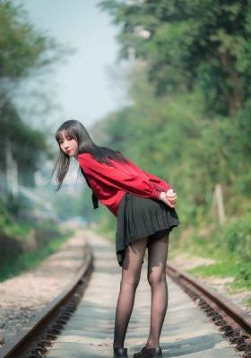 榴莲视频旧版下载入口_中英字幕1080